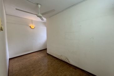 Tasik Heights Apartment