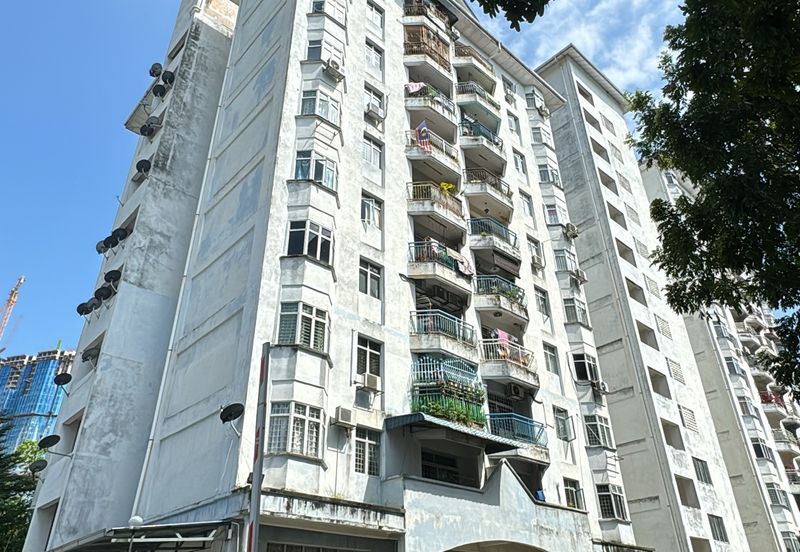Tasik Heights Apartment