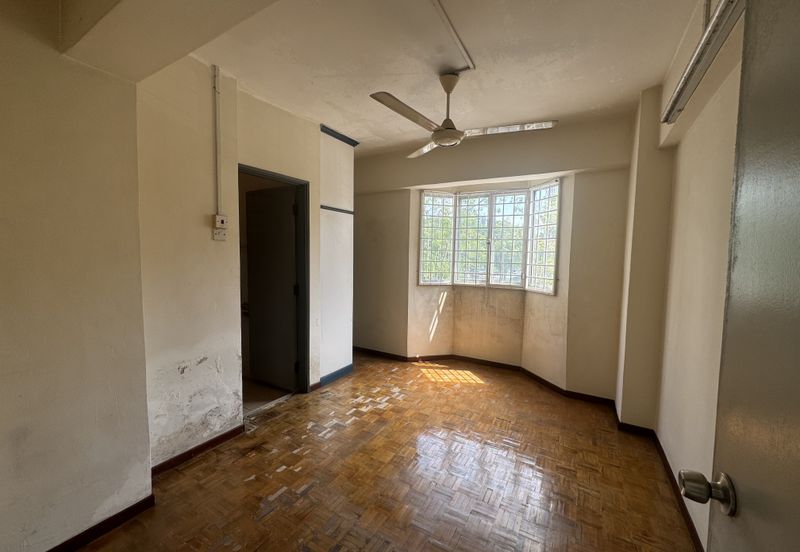 Tasik Heights Apartment