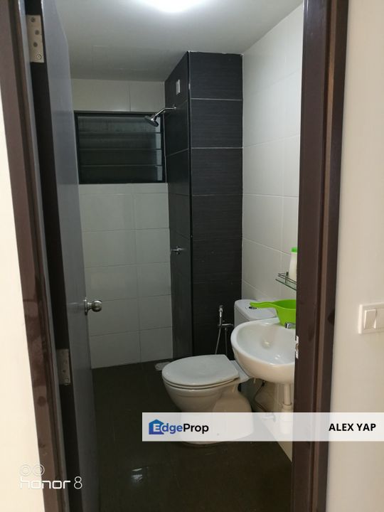 Good Condition | Oasis 1, Condominium For Sale | Kajang | Renovated | Furnished | Freehold | Full Loan | 3Room 2Bath, Selangor, Kajang