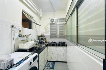 De Bayu Apartment @ Setia Alam