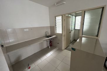 De Bayu Apartment @ Setia Alam