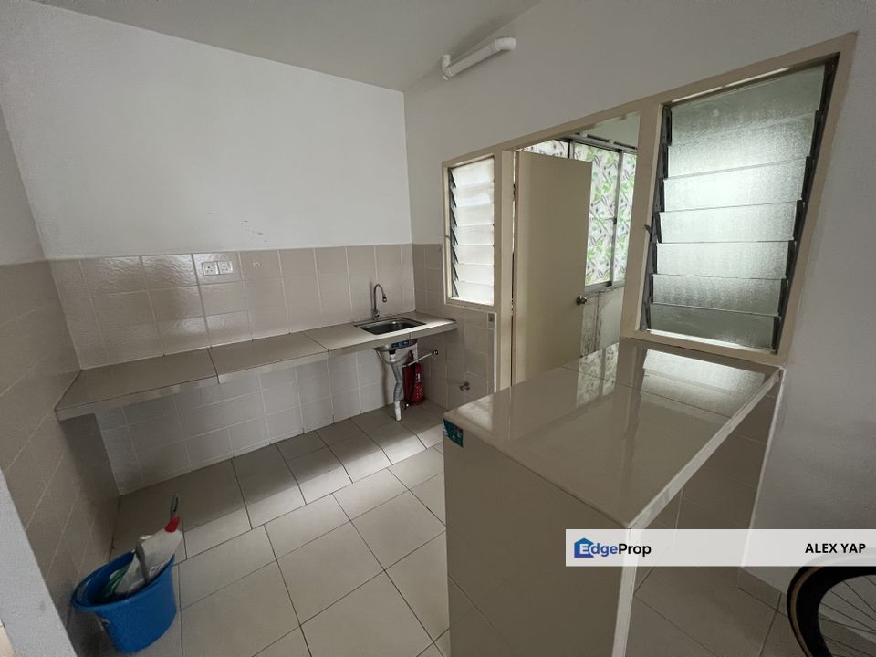 Good Condition | De Byu Apartment For Sale | Renovated | Furnished | Freehole | 3 ROOMS 2 BATHROOMS | Full Loan | Available Now !, Selangor, Shah Alam