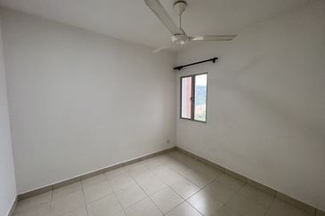 De Bayu Apartment @ Setia Alam