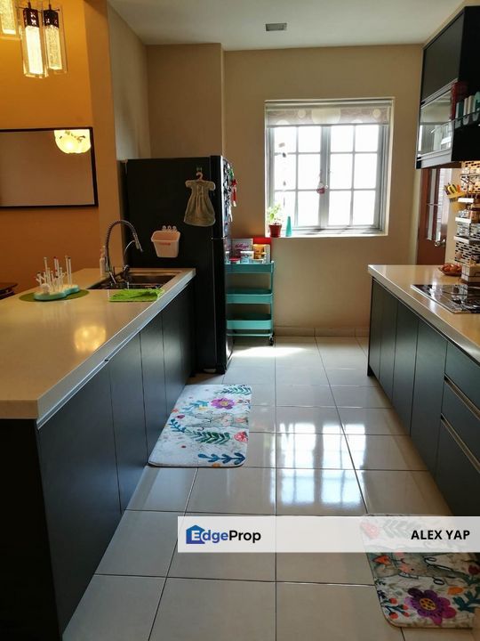Greenview Residence Sungai Long For Sale | 100% Full Loan | Near Shopping Mall | Near MRT Batu 11 Cheras | Freehole | Furnished | Available Now !, Selangor, Kajang