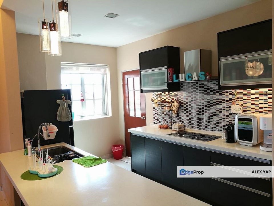 Greenview Residence Sungai Long For Sale | 100% Full Loan | Near Shopping Mall | Near MRT Batu 11 Cheras | Freehole | Furnished | Available Now !, Selangor, Kajang