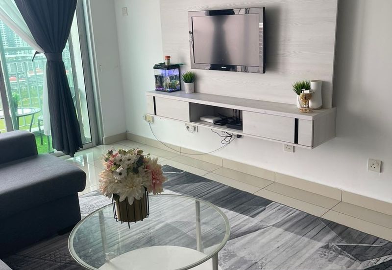 Zeta DeSkye Residence