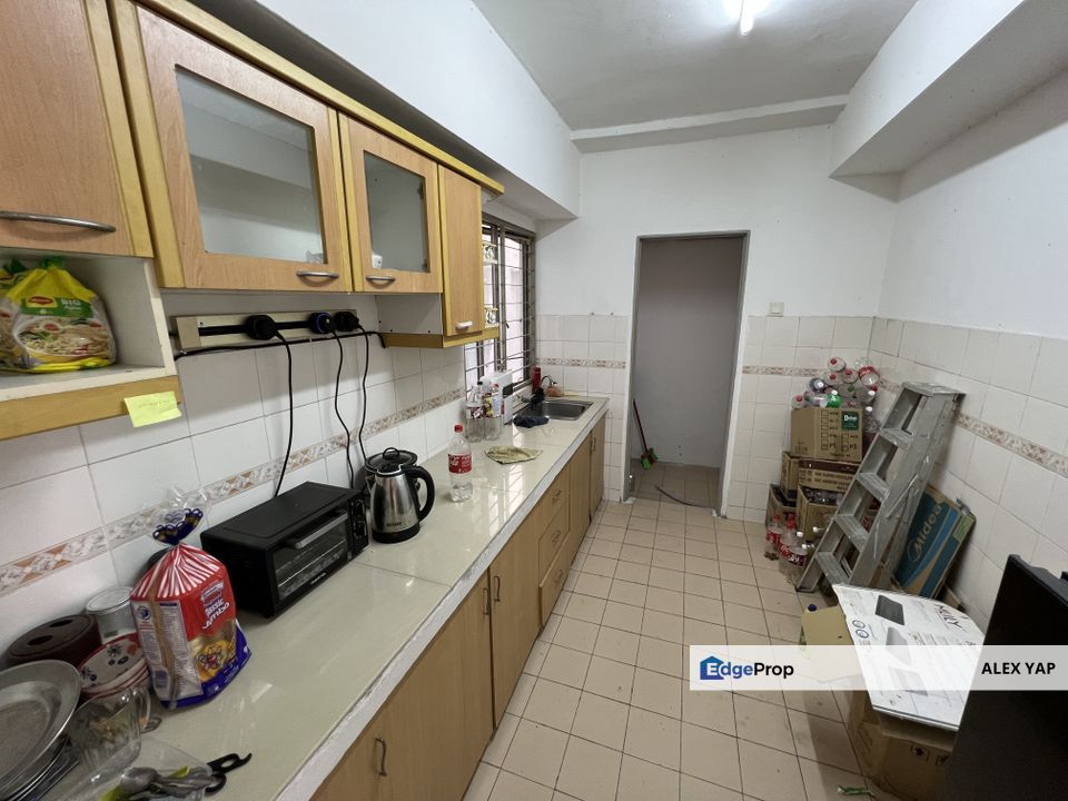 Below Market Vista Saujana Apartment For Sale | 100% Full Loan | Low Downpaymet | Near LRT Wawasan | GOOD ROI | 3 ROOMS 2 BATHROOMS , Kuala Lumpur, Kepong