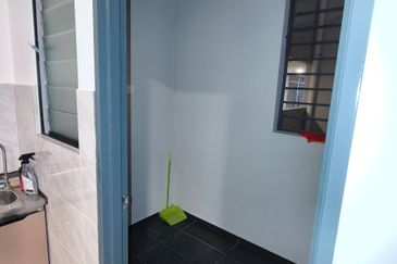 The Hipster @ Taman Desa