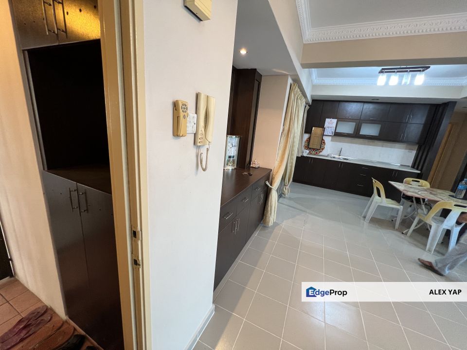 Available Sri Jati 2 Condominium For Sale | Fully Renovated | Balcony | FREEHOLD | 4 ROOMS 2 BATHROOMS | Prime Location  | Move in Condition, Kuala Lumpur, Jalan Klang Lama (Old Klang Road)