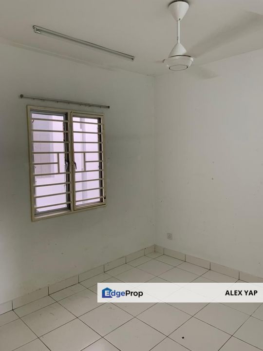 Available Now | Seri Pinang Apartment For Sale | Freehold | Full Loan | 3 ROOMS 2 BATHROOMS | Available Now, Selangor, Setia Alam/Alam Nusantara