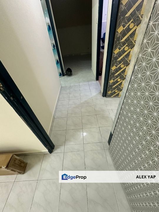 Available Now | SD Tiara Apartment For Sale  | Renovated | Freehold | 3 ROOMS 2 BATHROOMS | Available Now, Selangor, Bandar Sri Damansara