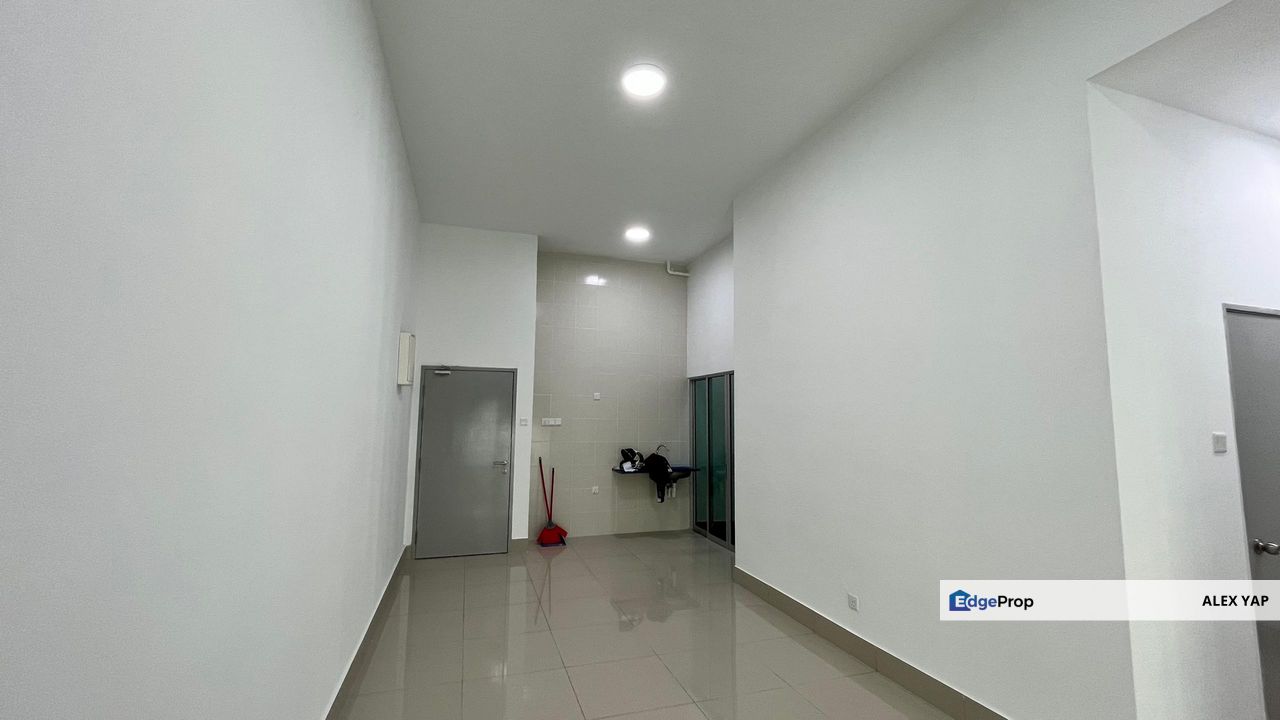 Available Now | Razak City Condo @ Sungai Besi For Sale | Full Loan | Near MRT Salak Selatan | 3 ROOMS 2 BATHROOMS | Prime Location, Kuala Lumpur, Salak Selatan