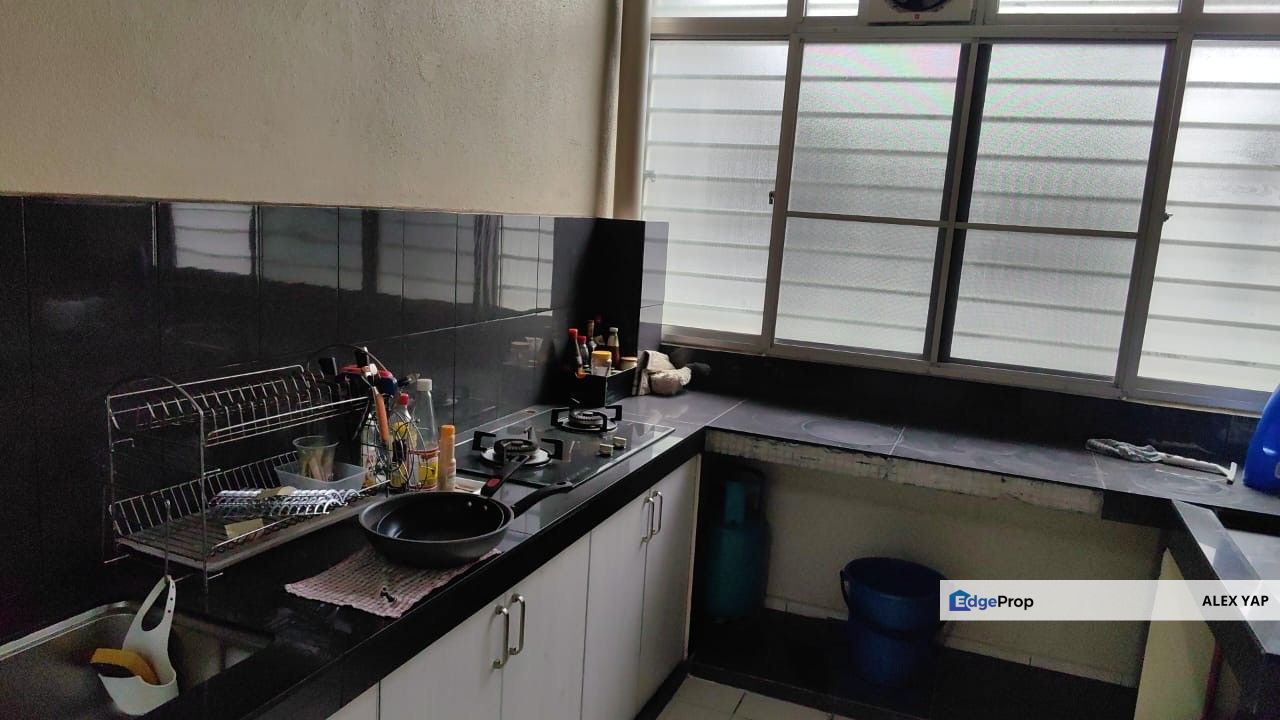 Available Now ！Suriamas Condominium For Sale | Bandar Sunway | Renovated | Near BRT | Move in Condition | High floor | Prime Location, Selangor, Bandar Sunway