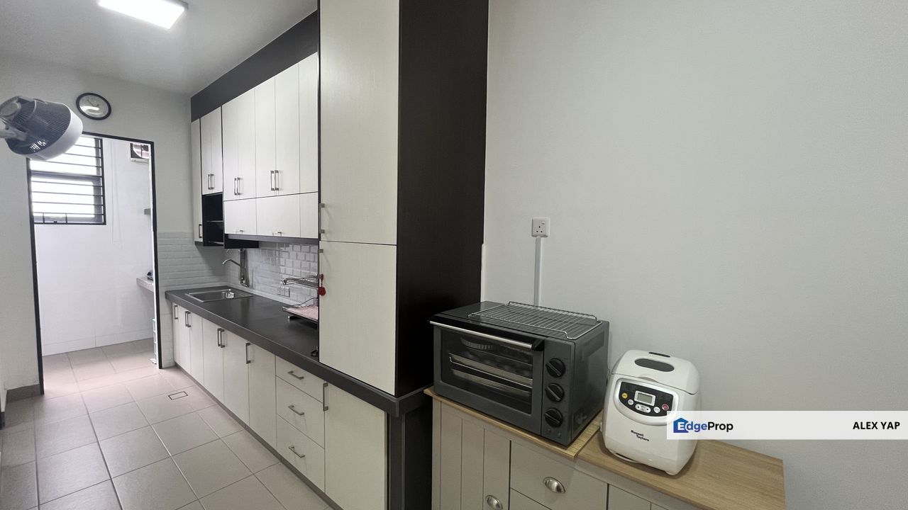 Good Condition | NEW Double Storey Taman Purta Prima For Sale | Renovated | 22x75 | Low Density | Freehold | Extended Kitchen, Selangor, Puchong