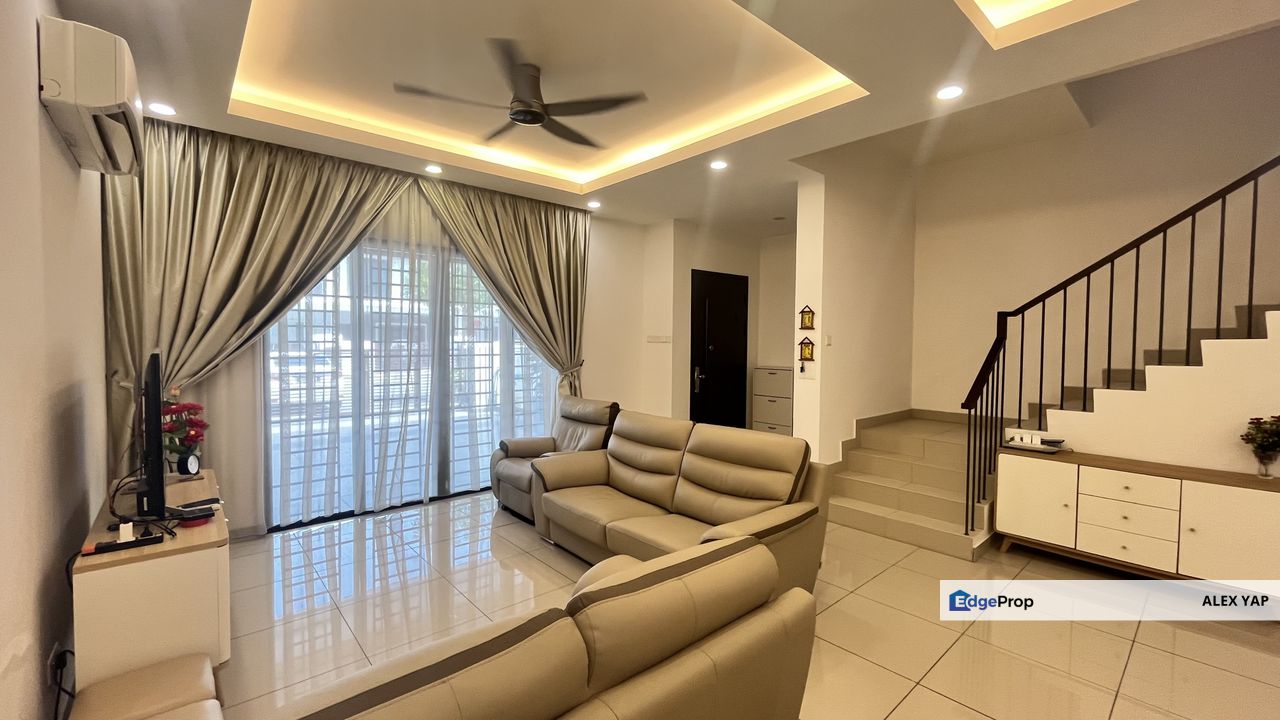 Good Condition | NEW Double Storey Taman Purta Prima For Sale | Renovated | 22x75 | Low Density | Freehold | Extended Kitchen, Selangor, Puchong