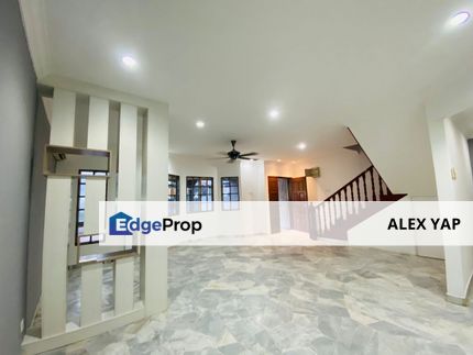 Double Storey / Taman Bukit Kajang Baru / Freehold / Individual Title / Renovated Unit / 2 Carpark / Near MRT KTM / Sale / Jual , Selangor, Kajang