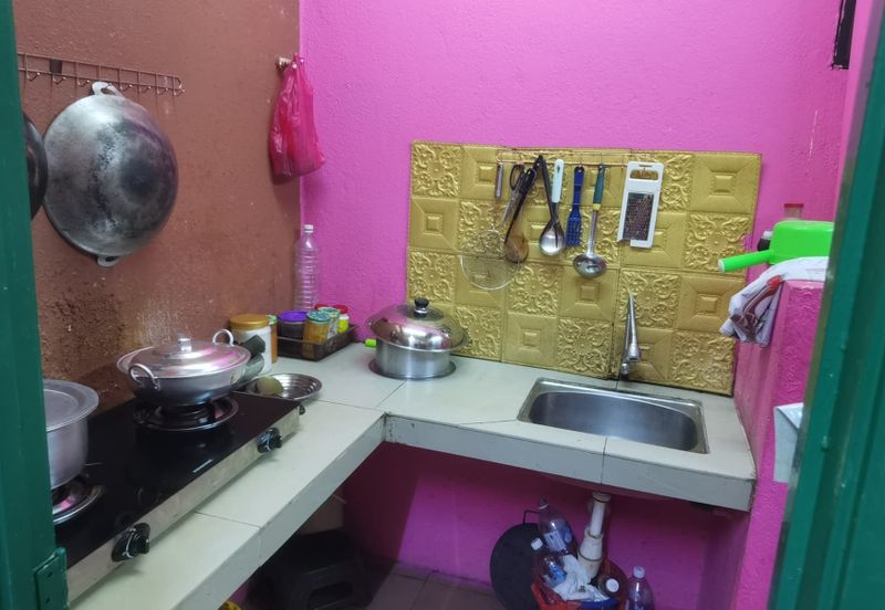 Pangsapuri Putra Raya