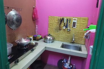 Pangsapuri Putra Raya