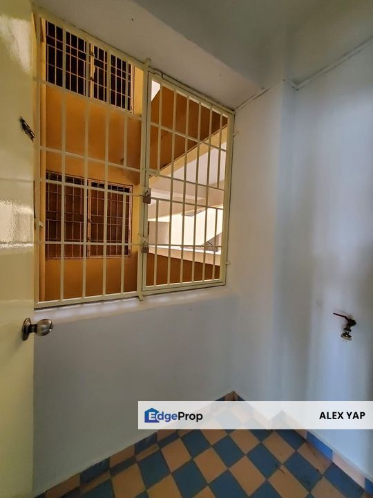 Aman Puri Apartment / Kepong / Freehold / Strata Title / Full Loan 100% / Middle Floor / Renovated Unit / Sale / Jual , Selangor, Kepong