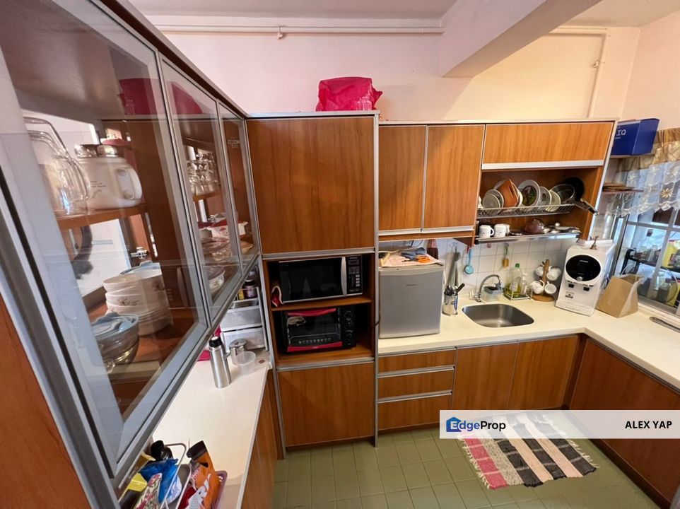  Meadow Park 3 / Jalan Klang Lama / Freehold / Full Loan 100% / Strata Title / Facing Pool View / Middle Floor / Renovated Unit / Sale / Jual , Kuala Lumpur, Jalan Klang Lama (Old Klang Road)