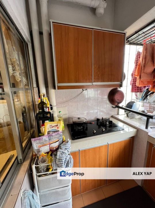  Meadow Park 3 / Jalan Klang Lama / Freehold / Full Loan 100% / Strata Title / Facing Pool View / Middle Floor / Renovated Unit / Sale / Jual , Kuala Lumpur, Jalan Klang Lama (Old Klang Road)