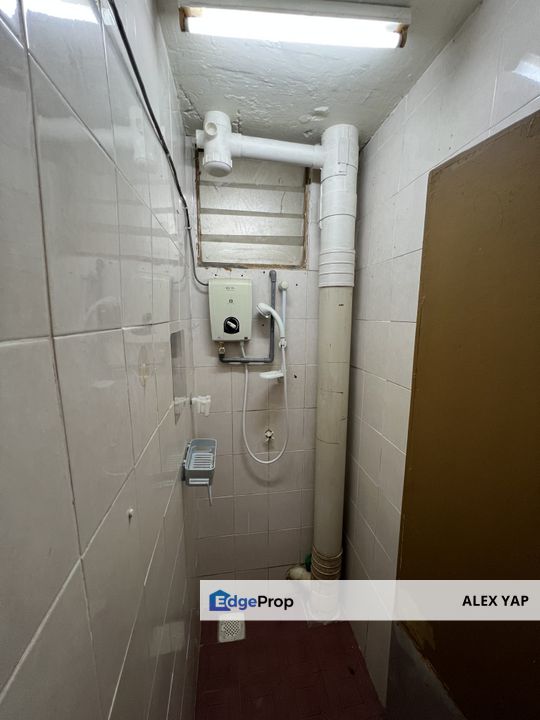 Low Cost! Lestari Apartment @ Damansara Damai ! Many Units Available! With lift!, Selangor, Damansara Damai