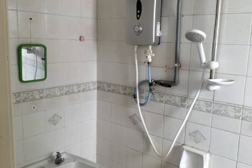 Subang Perdana Goodyear Court 8