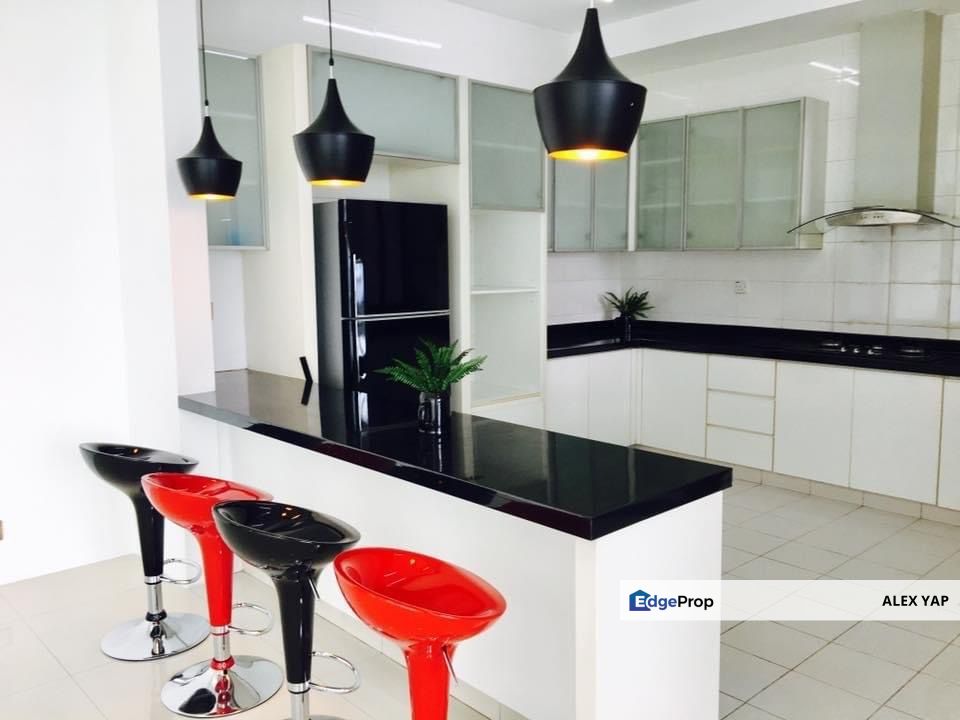 USJ One Avenue/ USJ Subang Jaya/ Corner Unit/ Non Bumi Lot/ 2 carparks/ Middle Floor/ Partially Furnished, Selangor, USJ