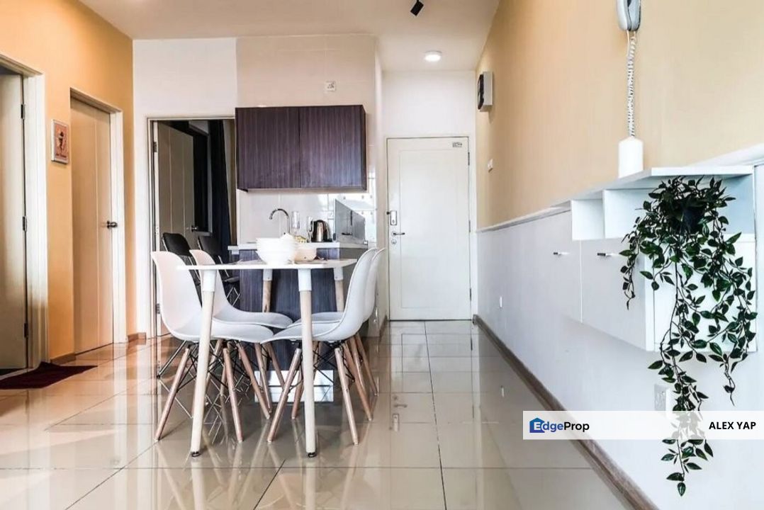 Vista Alam Serviced Residence/ Seksyen 14 Shah Alam/ 100% Full Loan/ Fully Furnished/ Facing Greener/ Middle Floor/ Sale, Selangor, Shah Alam