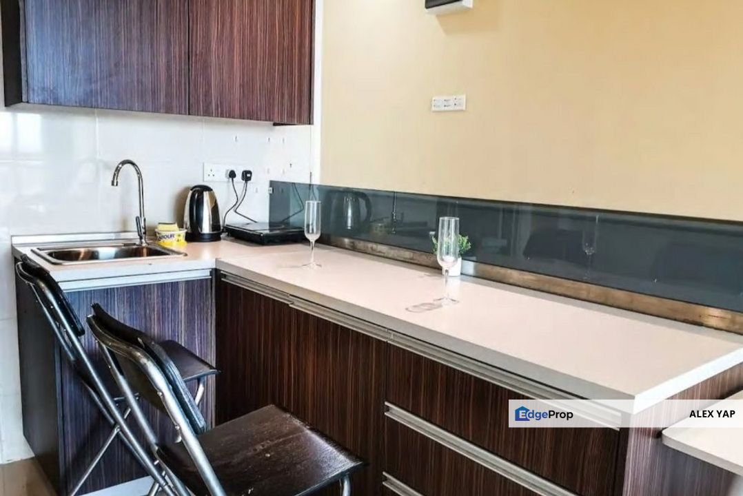 Vista Alam Serviced Residence/ Seksyen 14 Shah Alam/ 100% Full Loan/ Fully Furnished/ Facing Greener/ Middle Floor/ Sale, Selangor, Shah Alam