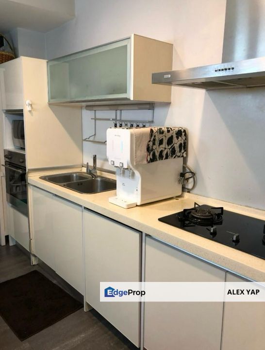 Royal Domain Condo/ Sri Putramas 2/ Freehold/ Non Bumi Lot/ 2carpark/ KL View/ Block B2/ Partially Furnished/ High Floor, Kuala Lumpur, Dutamas