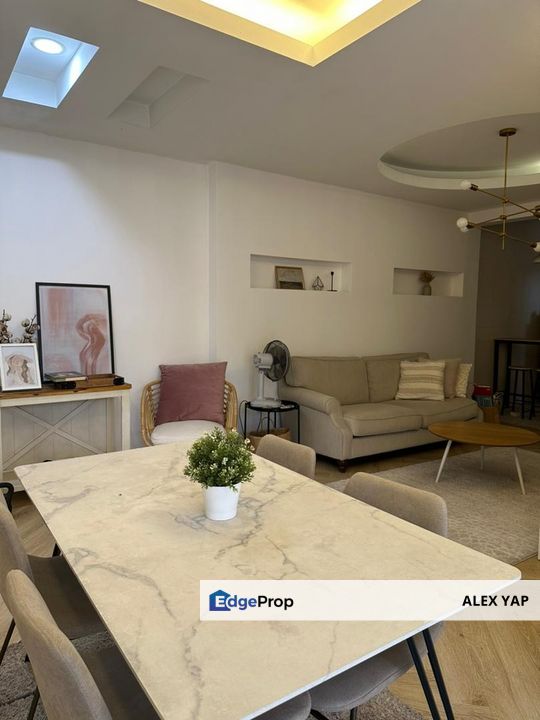 Indah Condominium/ Damansara Damai/ 100% Full Loan/ Semi Furnished Unit/ Renovated/ Level 4/ Sale, Selangor, Petaling Jaya