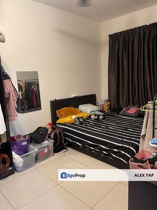 KL Traders Square/ Setapak KL/ Freehold/ 100% Full Loan/ 2 Carpark/ Block B/ Facing Pool View/ Partially Renovation/ Sale, Kuala Lumpur, Gombak