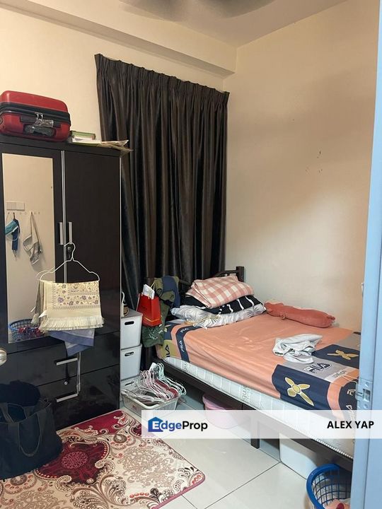 KL Traders Square/ Setapak KL/ Freehold/ 100% Full Loan/ 2 Carpark/ Block B/ Facing Pool View/ Partially Renovation/ Sale, Kuala Lumpur, Gombak