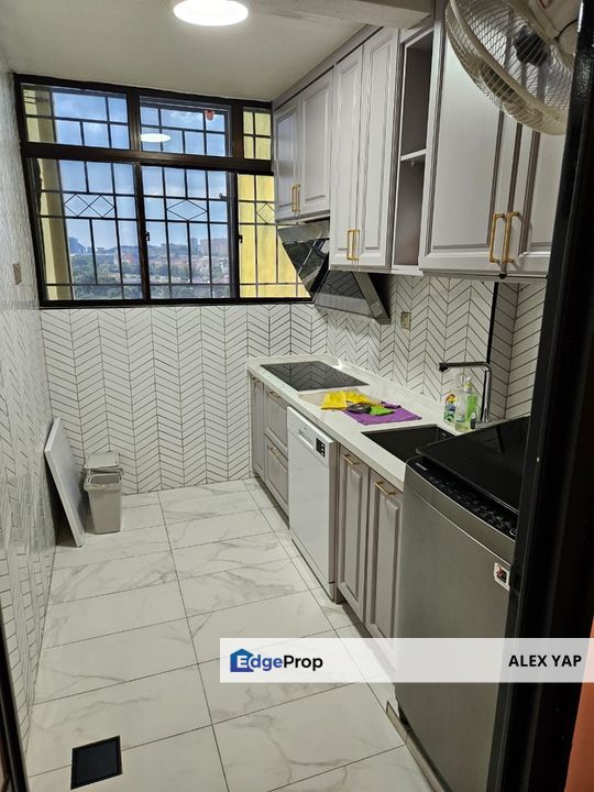 Casa Prima Condominium/ Metro Prima Kepong/ Fully Renovation/ Near Public transportation/ Near Aeon Mall/ Non Bumi, Kuala Lumpur, Kepong