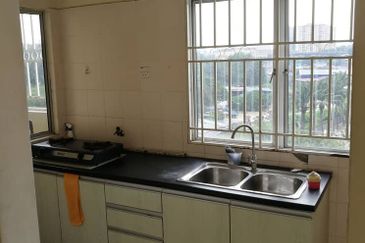 Casa Prima Condominium