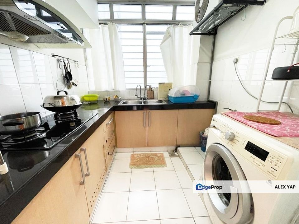 Plaza Menjalara Condominium/ Corner Lot/ Title Residence/ 2 Carpark/ Renovated Unit/Fully Furnished, Kuala Lumpur, Bandar Menjalara