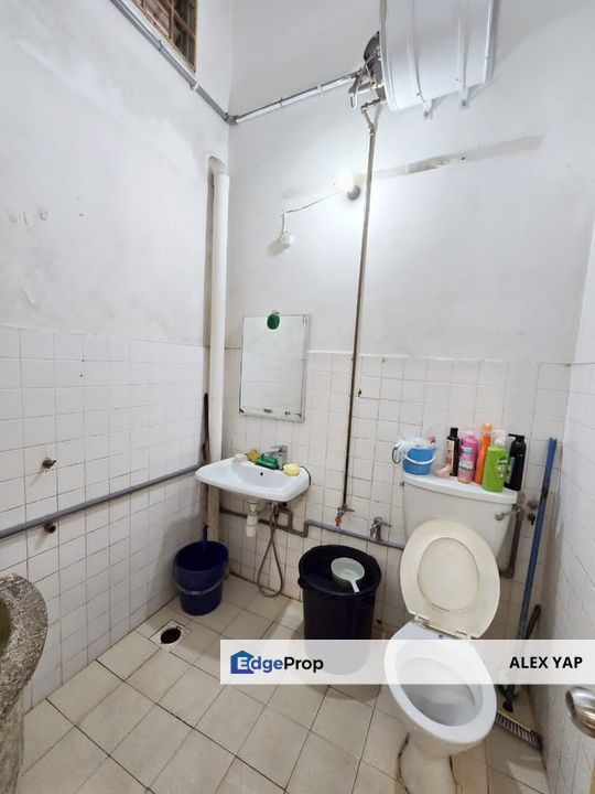 Single Storey Terrace House/ Bandar Sri Damansara/ Freehold/ Non Bumi Lot/ Basic Unit/ 20 x 65 sf/ Sale, Selangor, Bandar Sri Damansara