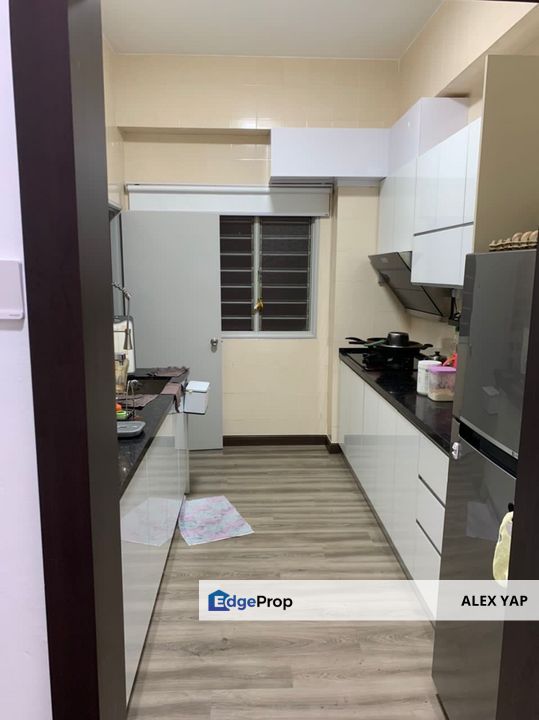 Greenview Residence/ Bandar Sungai Long/ Freehold/ 100% Full Loan/ Non Bumi Lot/ Middle Floor/ Good Roi/ Sale, Selangor, Kajang