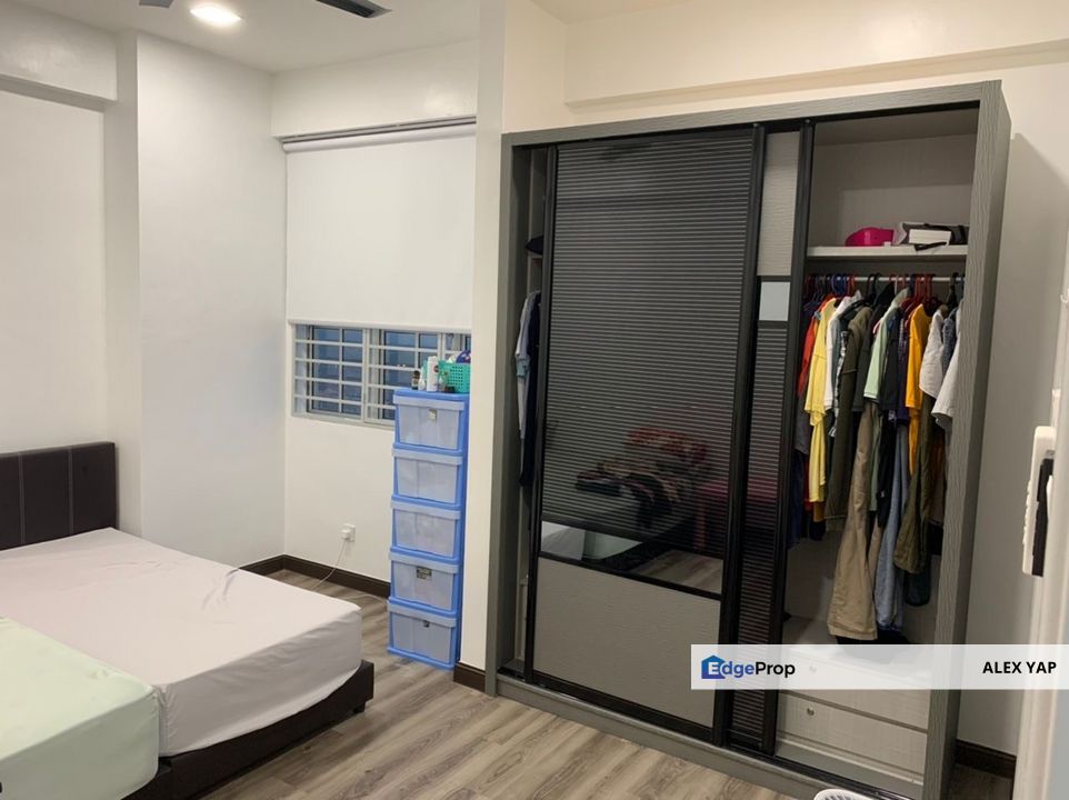 Greenview Residence/ Bandar Sungai Long/ Freehold/ 100% Full Loan/ Non Bumi Lot/ Middle Floor/ Good Roi/ Sale, Selangor, Kajang