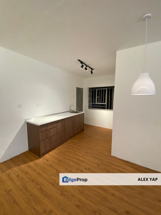 Idaman Apartment/ Damansara Damai/ Full Renovation/ Low Deposit/ Low Floor/ Good Roi/ Sale, Selangor, Damansara Damai