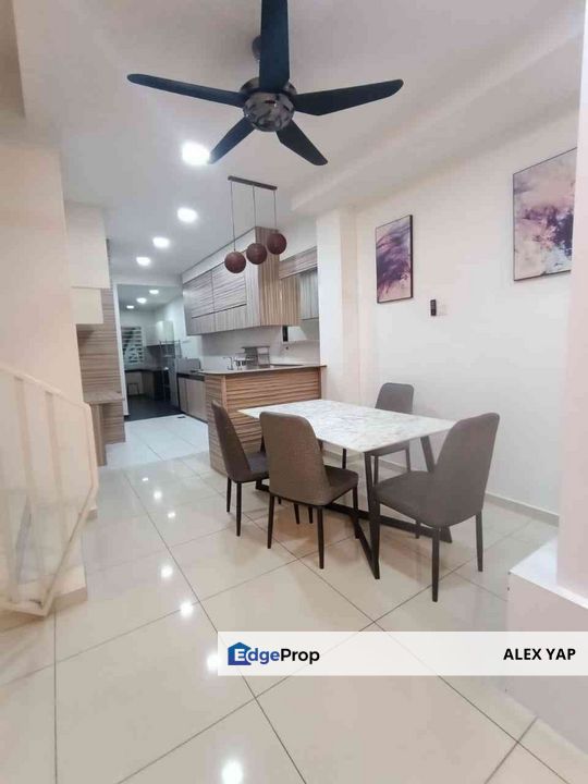 Acacia Park/ Terrace House/ Bandar Tasik Puteri Rawang/ Non Bumi Lot/ Fully Renovation/ Full Extended Kitchen/ Sale, Selangor, Rawang