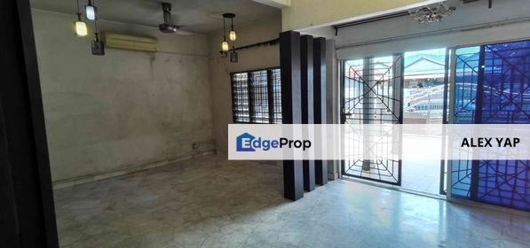 Kepong/ Double Storey Terrace House/ End Lot Unit/ Extended Backyard/ Sale, Kuala Lumpur, Kepong