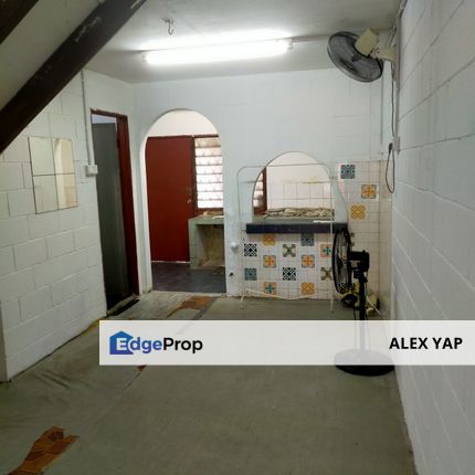 Double Storey/ Selayang Jaya/ Newly Painted/ Extended Kitchen/ Freehold/ Basic Unit/ Sale, Selangor, Selayang