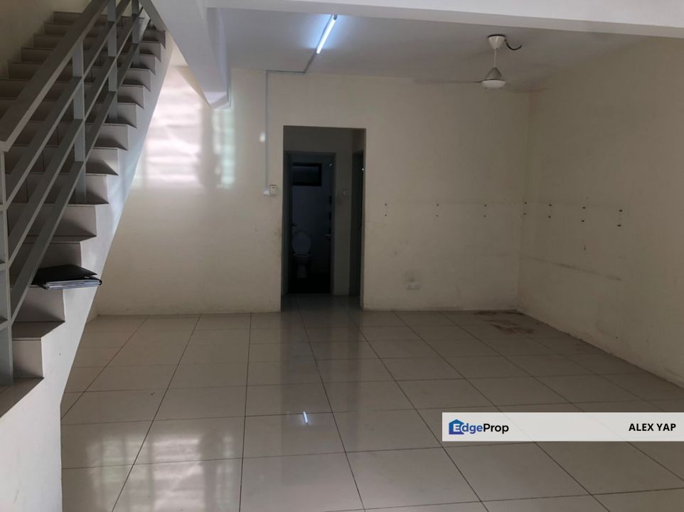 Taman Sri Garing/ Rawang/ Double Storey Terrace House/ Freehold/ Renovation Minot at Back/ 1260 sf/ Sale, Selangor, Rawang