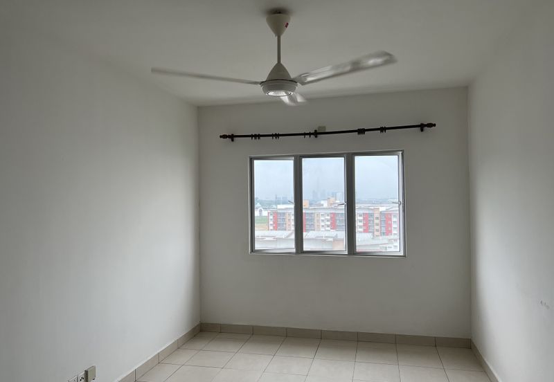 De Bayu Apartment @ Setia Alam