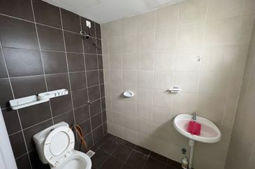 De Bayu Apartment @ Setia Alam