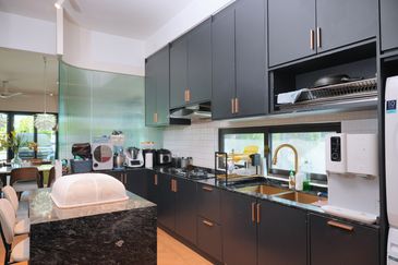 ATHIRA, Bandar Bukit Raja