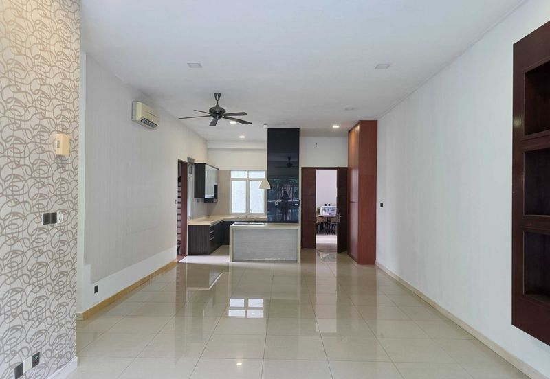 Amaya Saujana, Saujana Subang